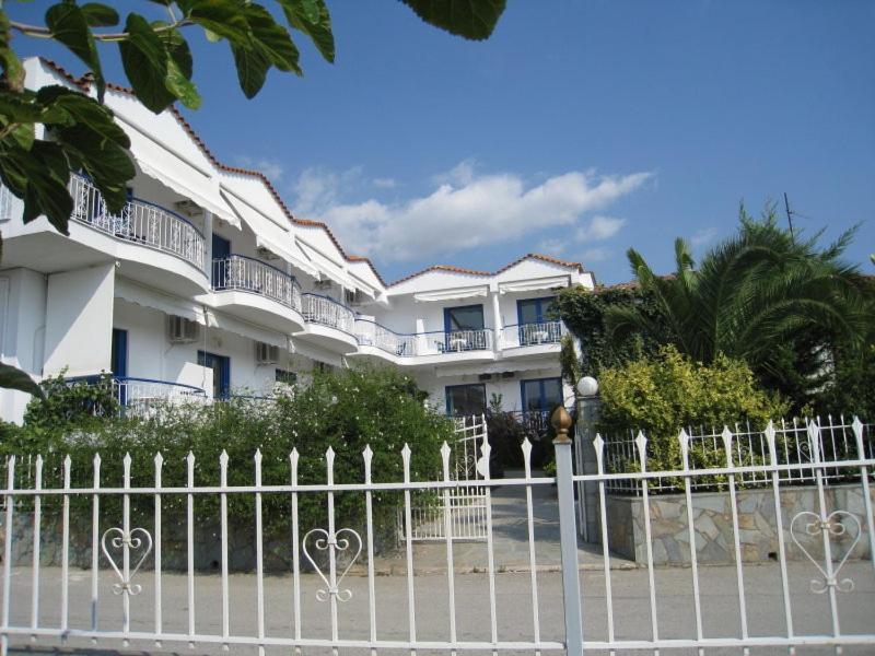 Leventis Apartments Rovies Ngoại thất bức ảnh